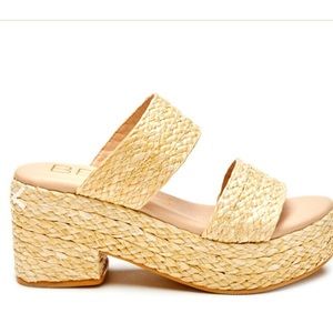 Beach Matisse raffia sandal size 7